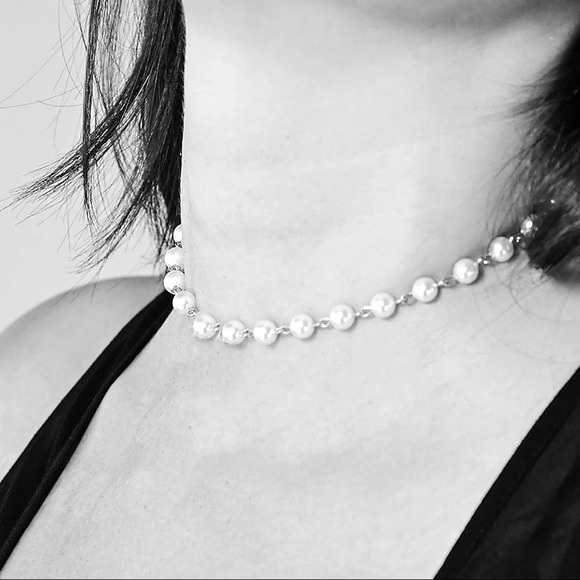 VIRGINS SAINTS & ANGELS VSA Iconic Cream 8mm Pearl Choker in Silver - Picture 2 of 6